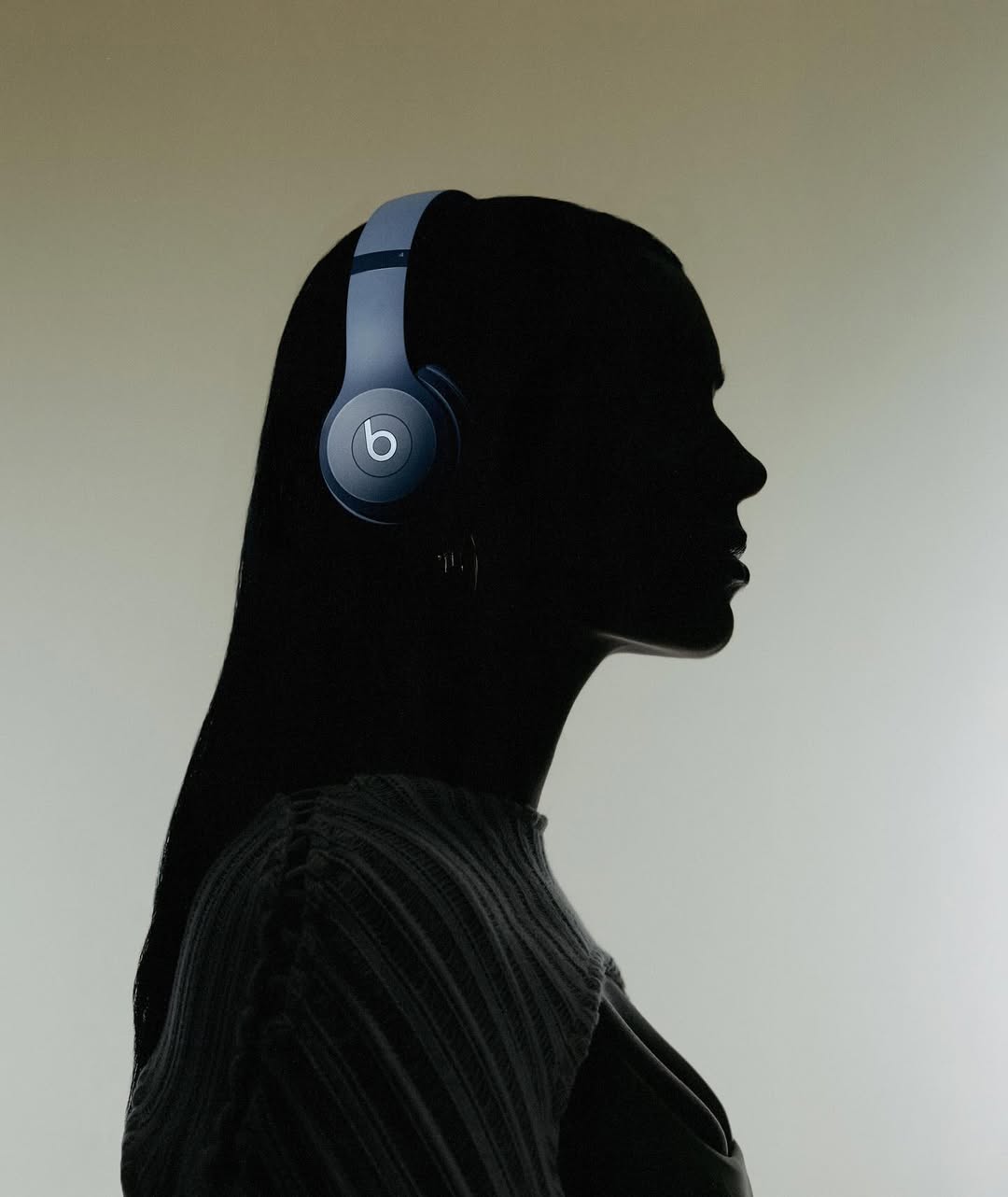 Headset silhouette presented as a virtual product photograph